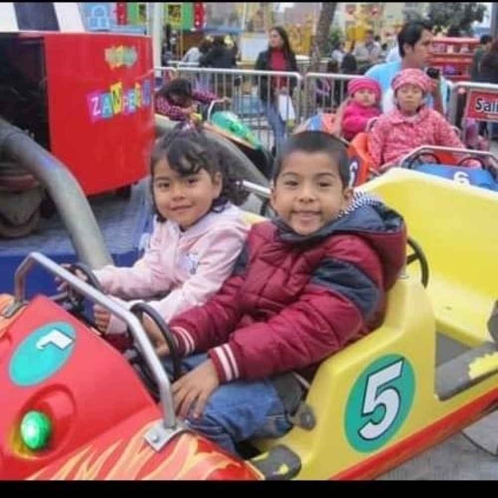 Meet your Posher, Daira